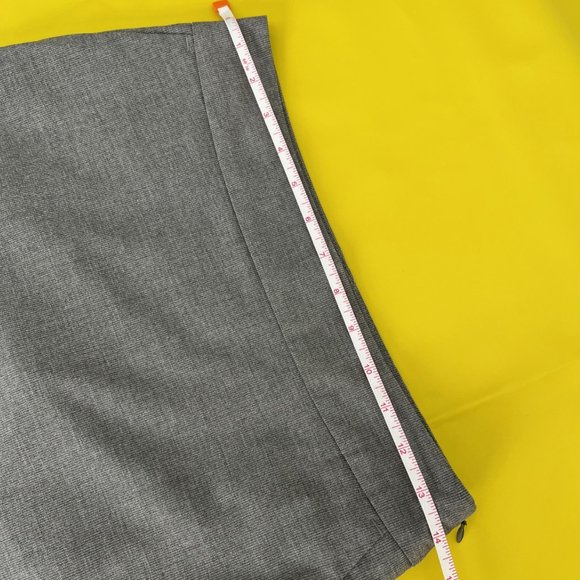 Old Navy Stretch A-Line Pinstripe Gray Skirt, Size 1 - Picture 7 of 8